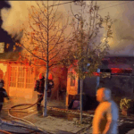 Incendio en una vivienda de Miguel Porta: trabajaron 15 bomberos para contener el fuego