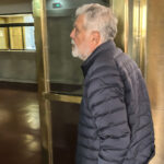 Julio de Vido se presentó en Comodoro Py y quedó detenido por la tragedia de Once: lo trasladarán a Ezeiza a la espera de que se resuelva su prisión domiciliaria