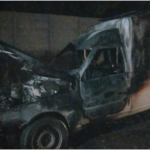 Intervención de Bomberos por el incendio de una camioneta utilitaria