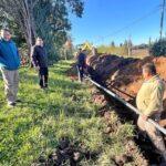 Avanzan nuevas conexiones de agua y cloacas cerca del Cementerio Parque