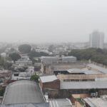 Continúa la advertencia violeta por niebla en San Pedro