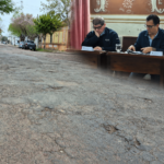 Rivas propone que concejales y funcionarios aporten parte de sus sueldos para financiar el bacheo